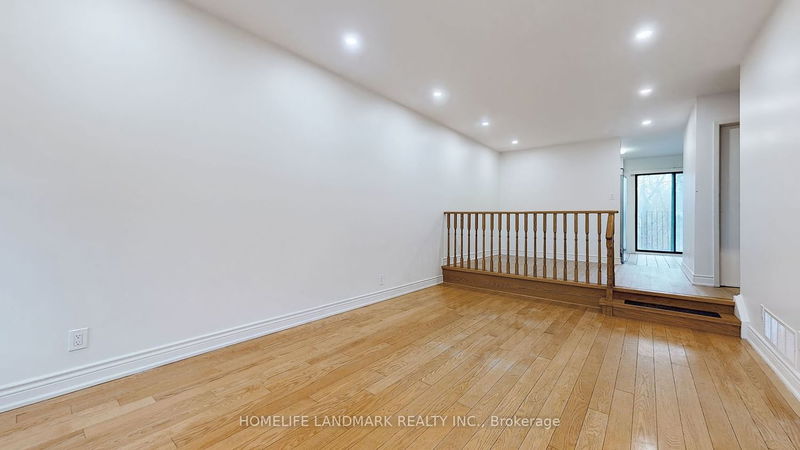Preview image for 10 Reidmount Ave #7, Toronto