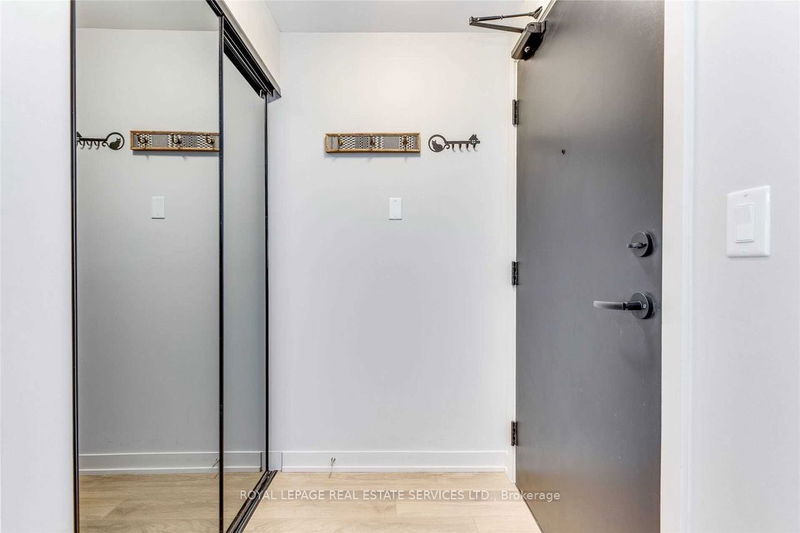 Preview image for 899 Queen St E #209, Toronto