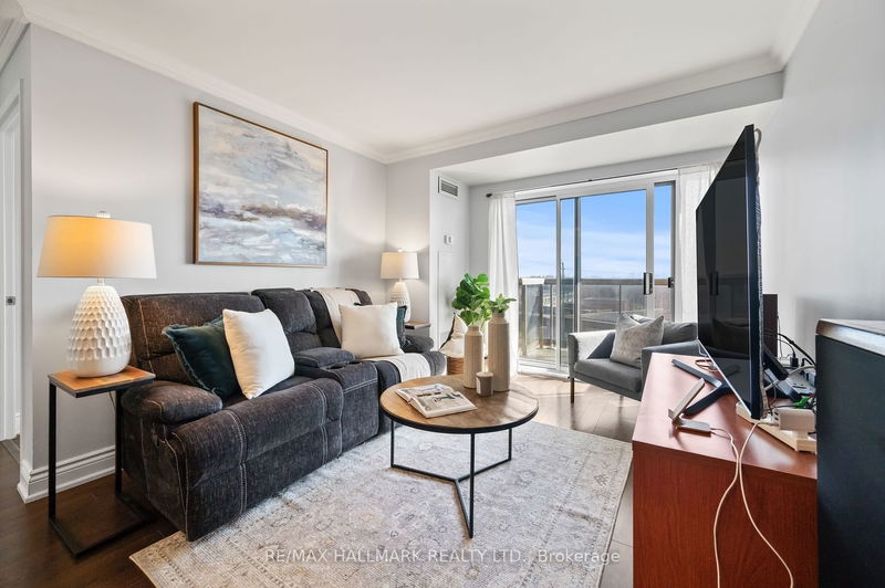 Preview image for 8 Mondeo Dr #401, Toronto