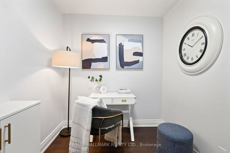 Preview image for 8 Mondeo Dr #401, Toronto