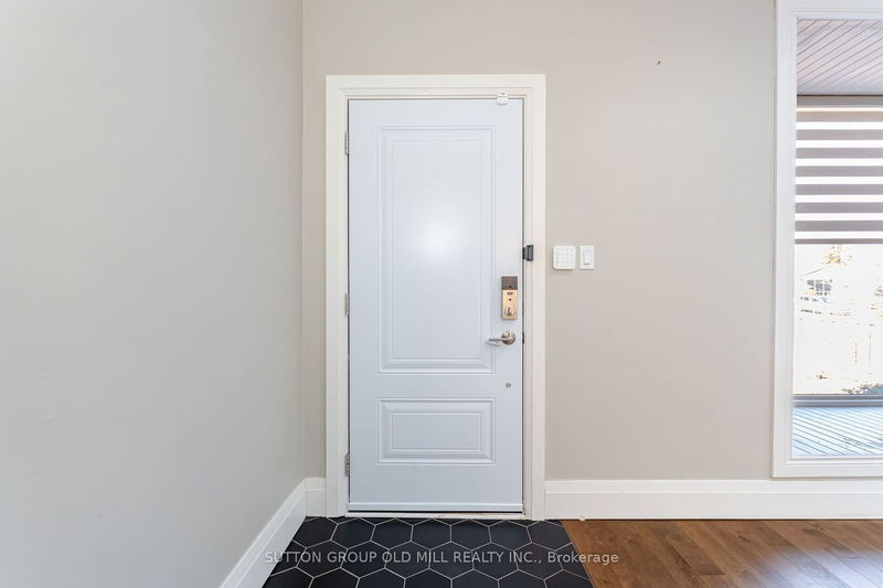 Preview image for 25 Gaiety Dr, Toronto