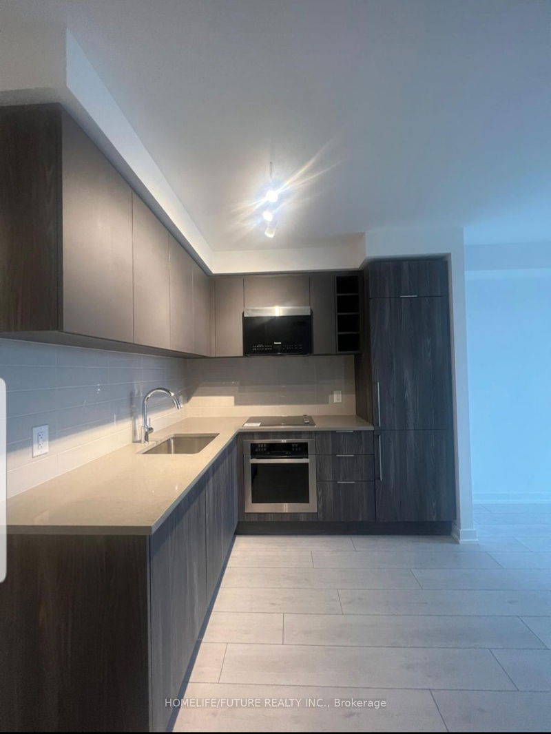 Preview image for 2033 Kennedy Rd #715, Toronto