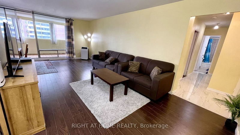 Preview image for 1 Massey Sq #804, Toronto