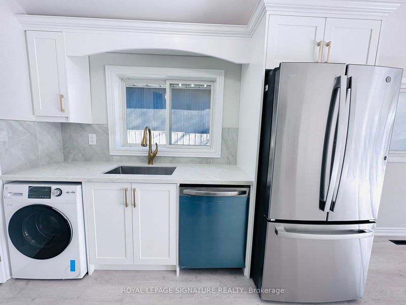 Preview image for 55 Munson Cres, Toronto