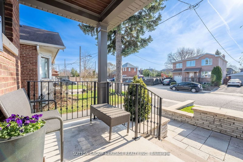 Preview image for 33 Norlong Blvd, Toronto