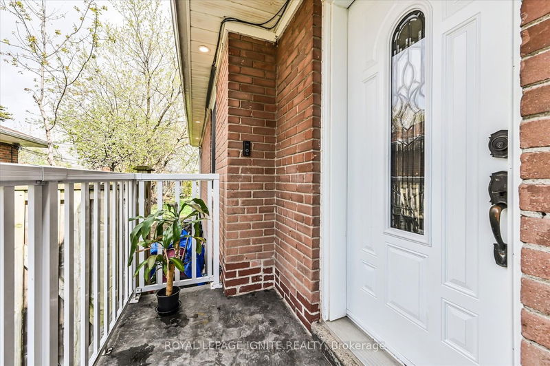 Preview image for 3 Gilroy Dr, Toronto