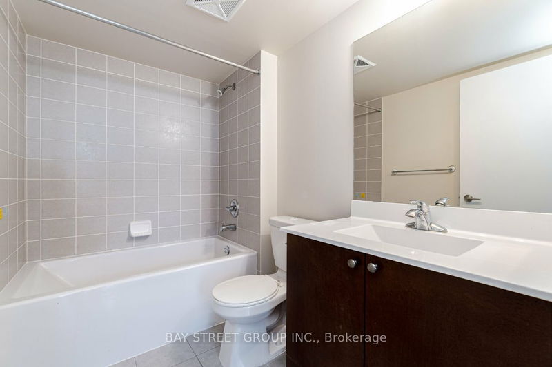 Preview image for 151 Village Green Sq #2402, Toronto