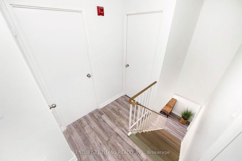 Preview image for 100 Mornelle Crt #1076, Toronto