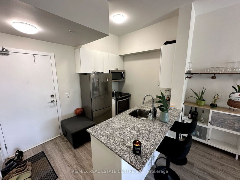 Preview image for 3655 Kingston Rd #105, Toronto