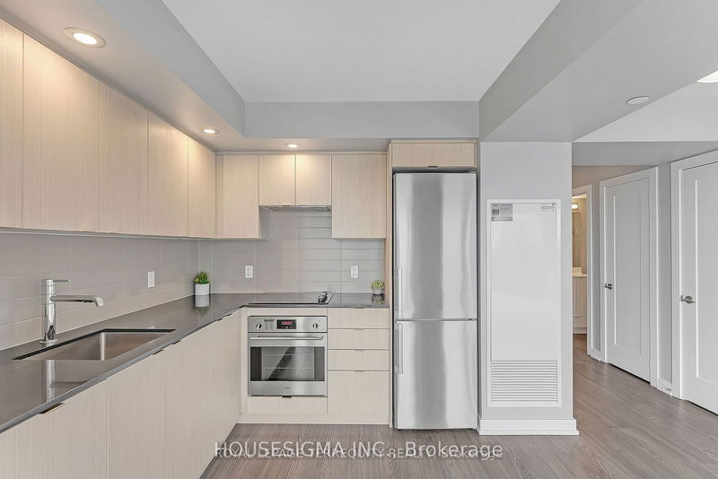 Preview image for 225 Village Green Sq #1909, Toronto