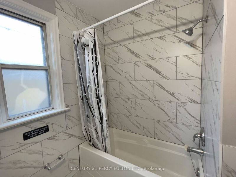 Preview image for 19 Lynvalley Cres, Toronto