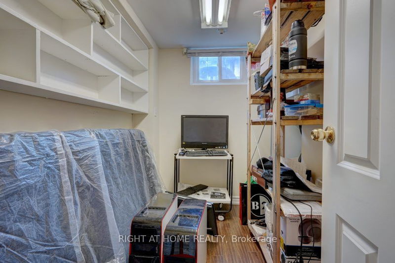 Preview image for 4010 Ellesmere Rd, Toronto