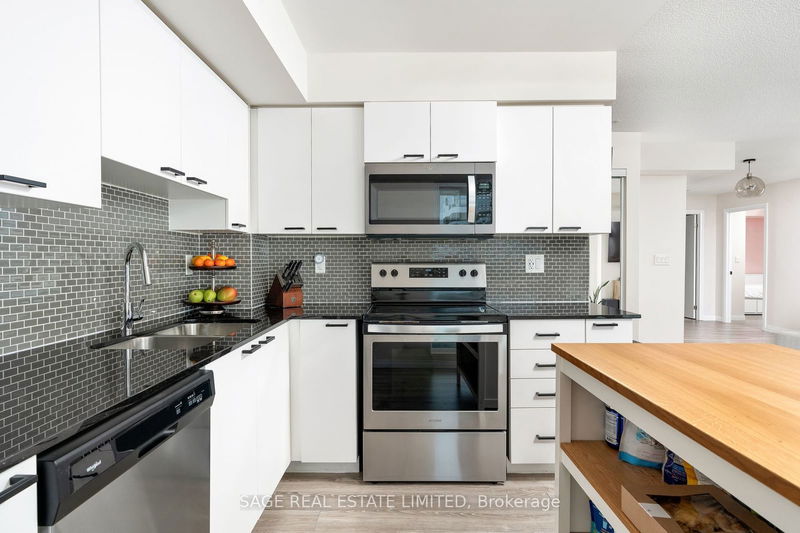 Preview image for 2150 Lawrence Ave #1002, Toronto