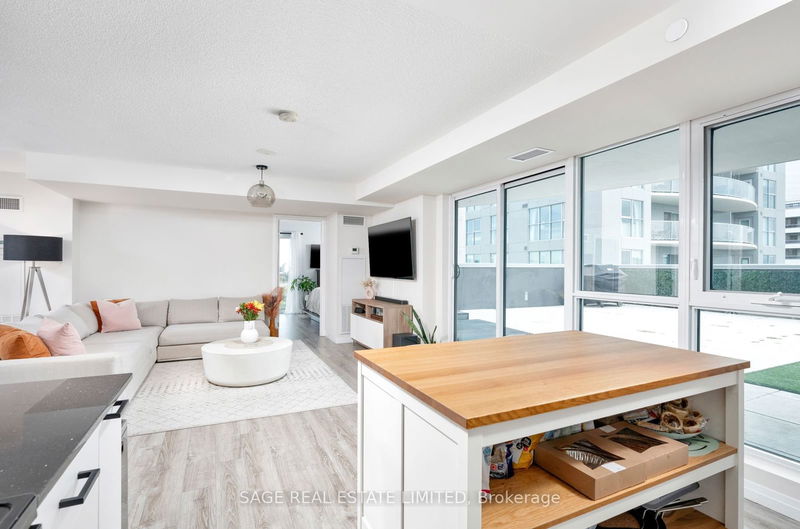 Preview image for 2150 Lawrence Ave #1002, Toronto