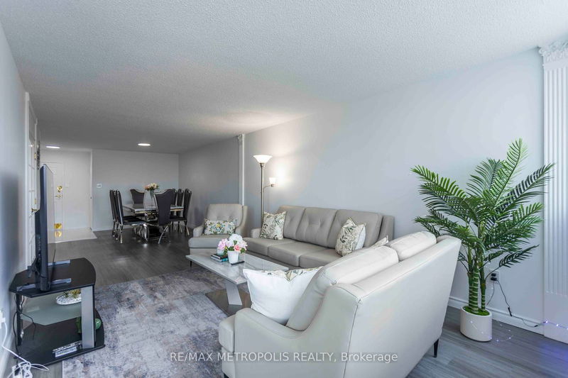 Preview image for 3151 Bridletowne Circ #808, Toronto
