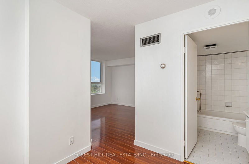 Preview image for 330 Mccowan Rd W #1304, Toronto