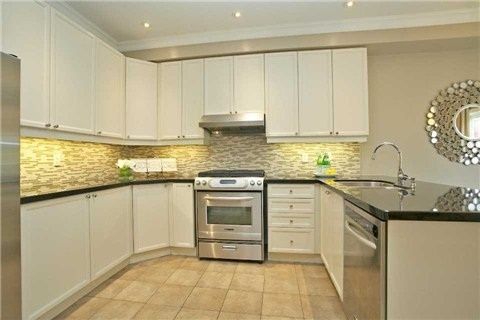Preview image for 92 Maroon Dr, Richmond Hill