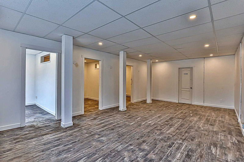 Preview image for 20489 Leslie St #Main, East Gwillimbury