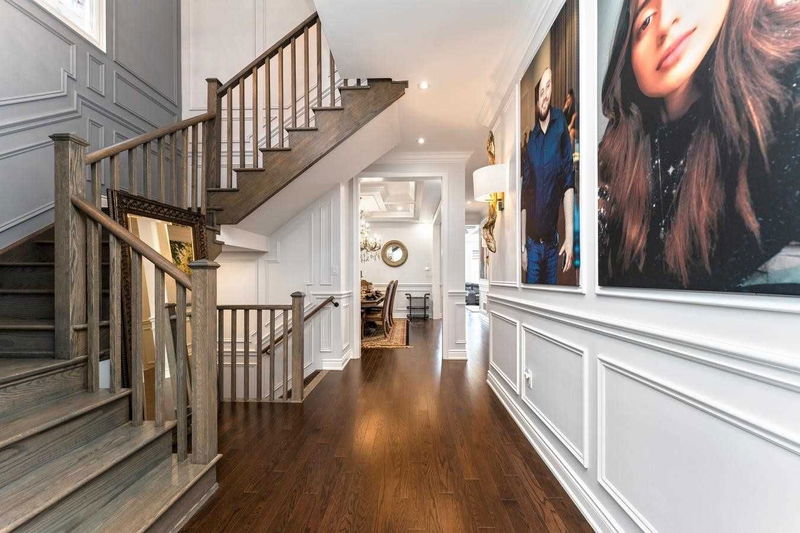 Preview image for 21 Pine Heights Dr, Vaughan
