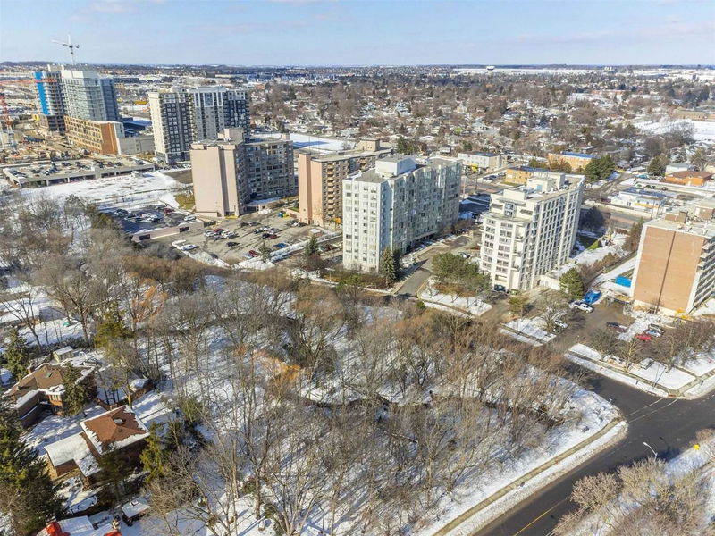 Preview image for 270 Davis Dr #401, Newmarket