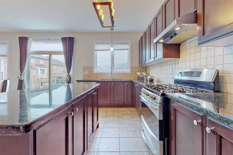 Preview image for 331 Mantle Ave, Whitchurch-Stouffville