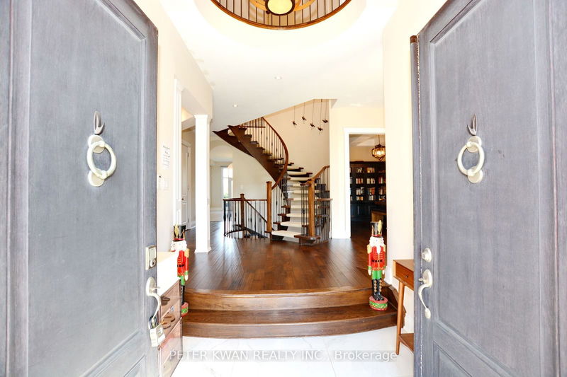 Preview image for 138 Carisbrooke Circ, Aurora