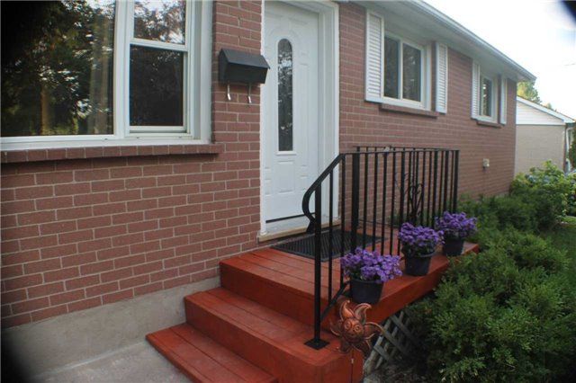 Preview image for 628 Mississaga St W, Orillia