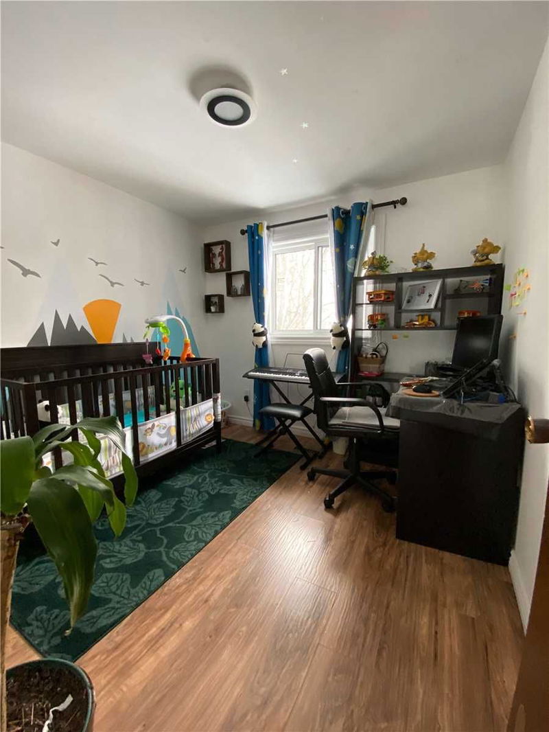 Preview image for 19 Burbank Pl, Barrie