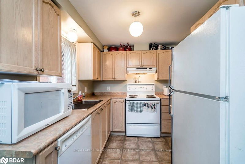 Preview image for 15 Raymond Cres, Barrie