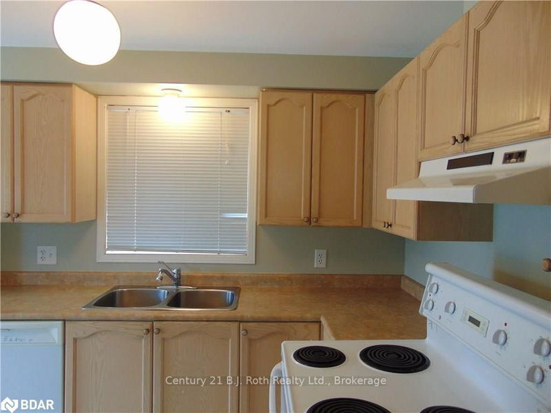 Preview image for 15 Raymond Cres, Barrie