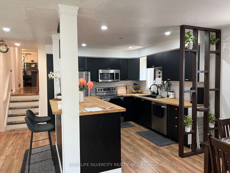 Preview image for 19 Burbank Pl, Barrie