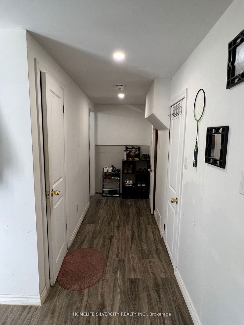 Preview image for 19 Burbank Pl, Barrie