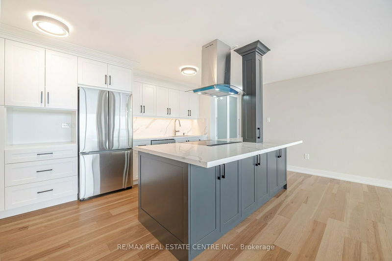 Preview image for 61 Richview Rd #1611, Toronto