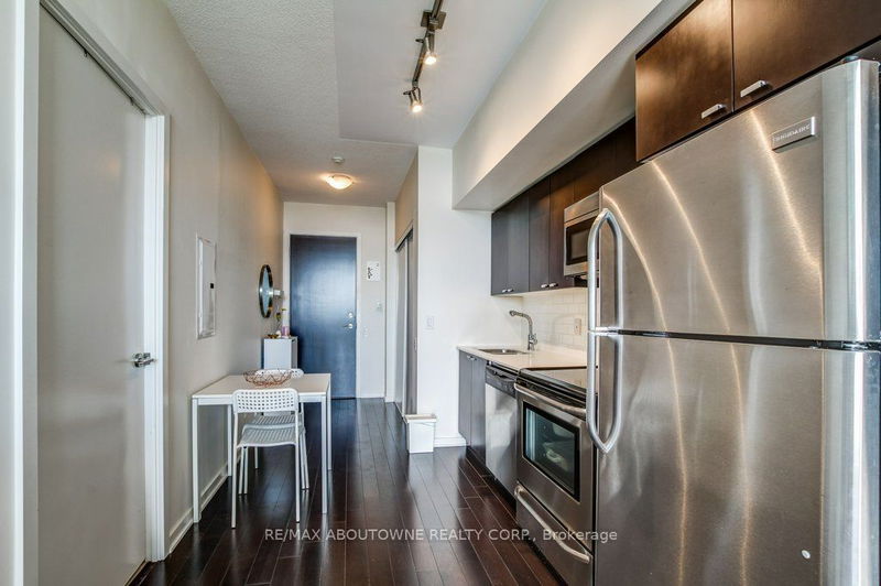 Preview image for 105 The Queens Way #1508, Toronto