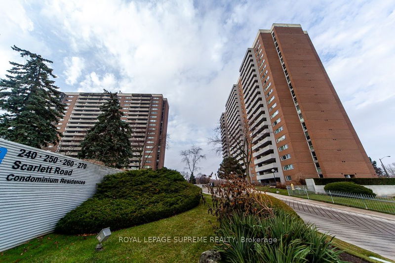 Preview image for 270 Scarlett Rd #105, Toronto