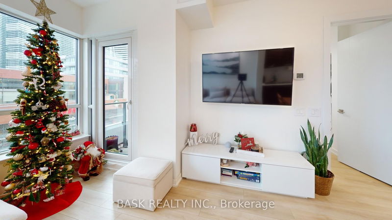 Preview image for 2220 Lake Shore Blvd W #406, Toronto