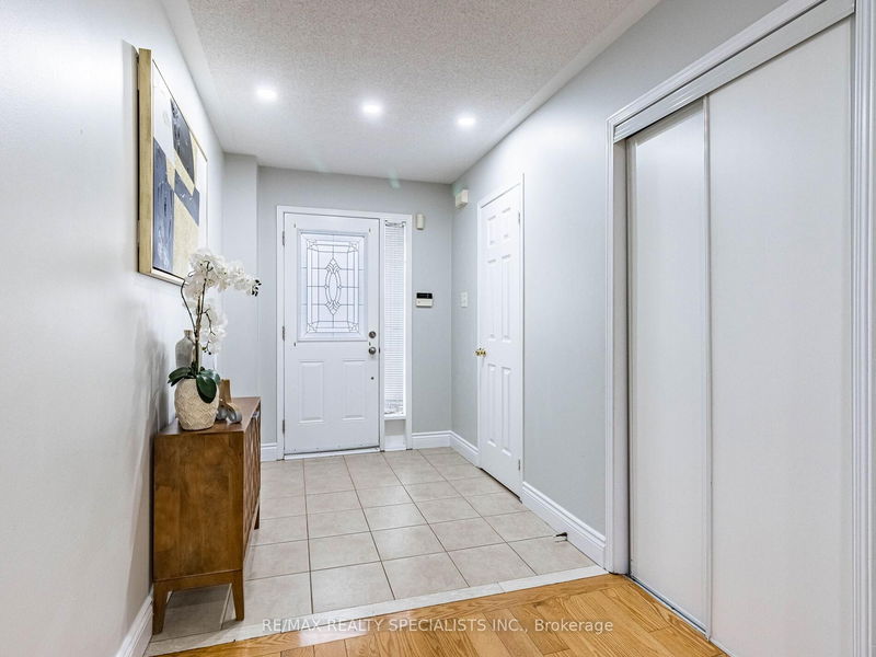 Preview image for 109 Woodhaven Dr, Brampton