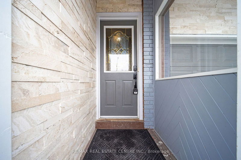 Preview image for 19 Histon Cres, Brampton