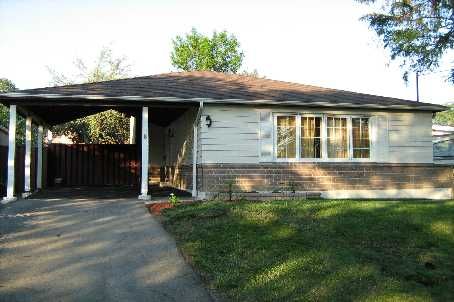 Preview image for 8 Bloomington Cres, Toronto