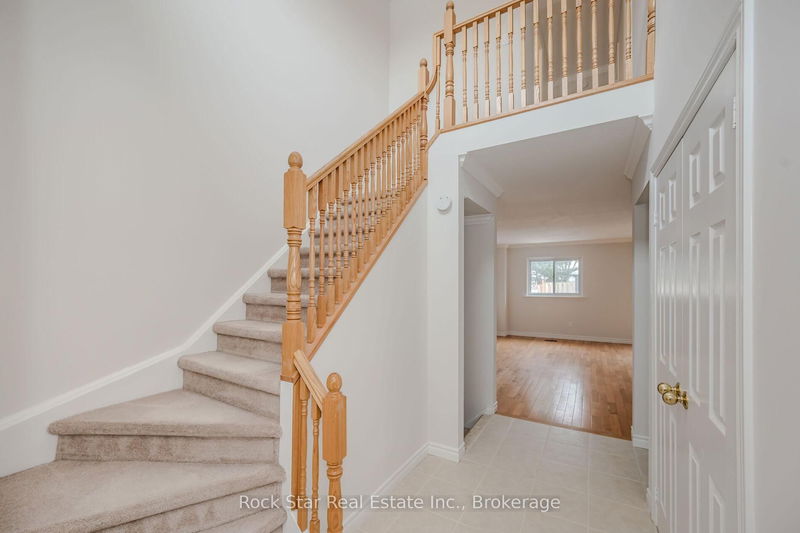 Preview image for 2700 Battleford Rd #5, Mississauga