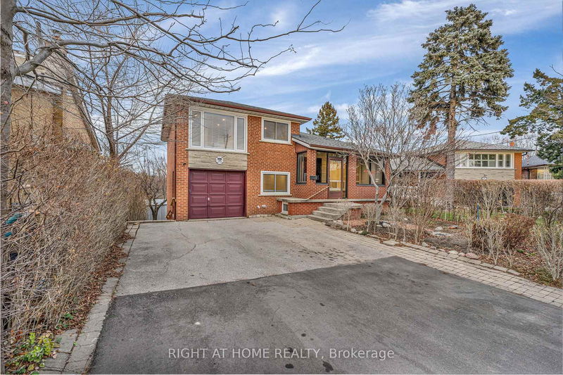 Preview image for 35 Troutbrooke Dr, Toronto