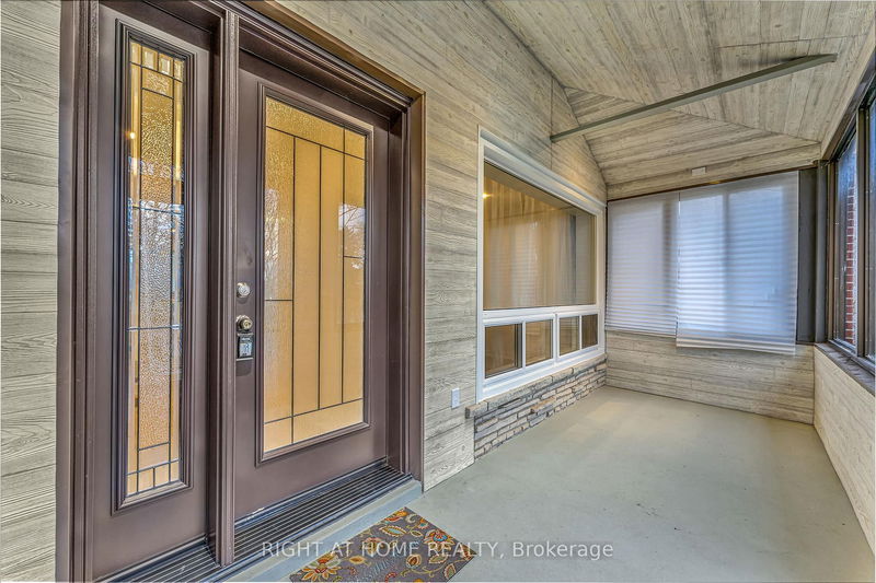 Preview image for 35 Troutbrooke Dr, Toronto