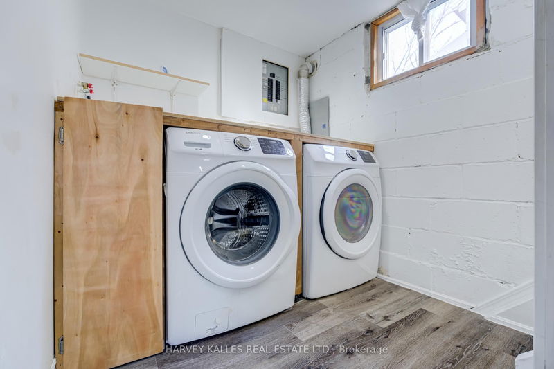 Preview image for 562 Royal York Rd, Toronto
