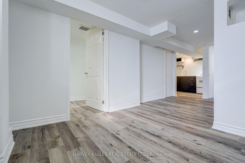 Preview image for 562 Royal York Rd, Toronto