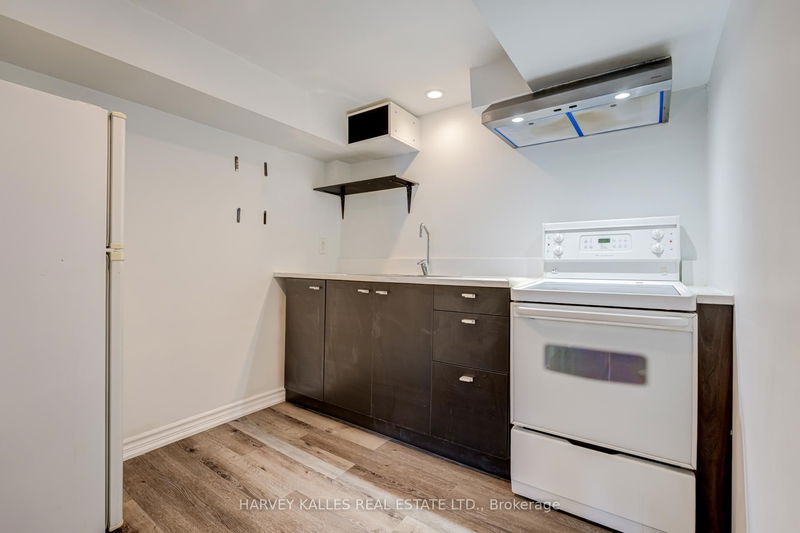Preview image for 562 Royal York Rd, Toronto