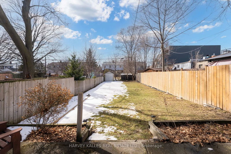 Preview image for 562 Royal York Rd, Toronto