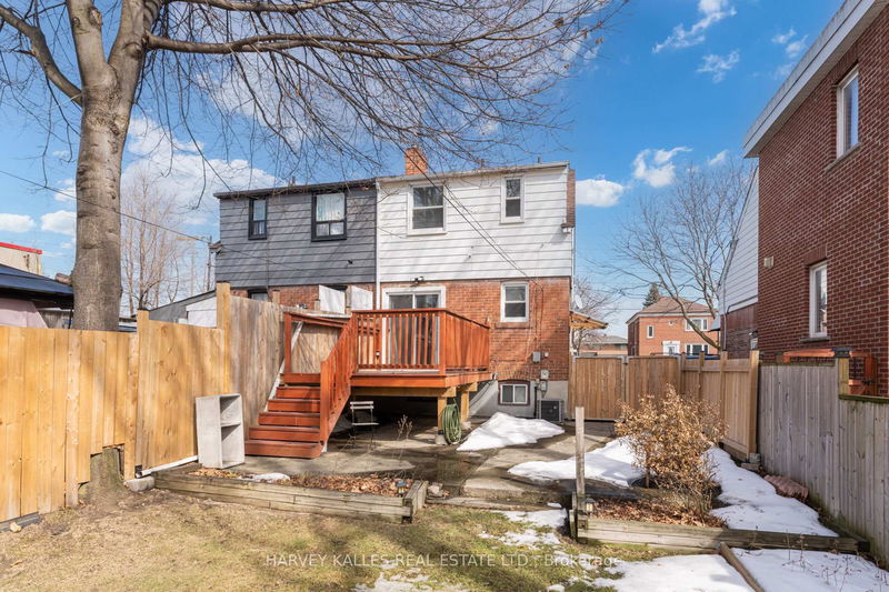 Preview image for 562 Royal York Rd, Toronto