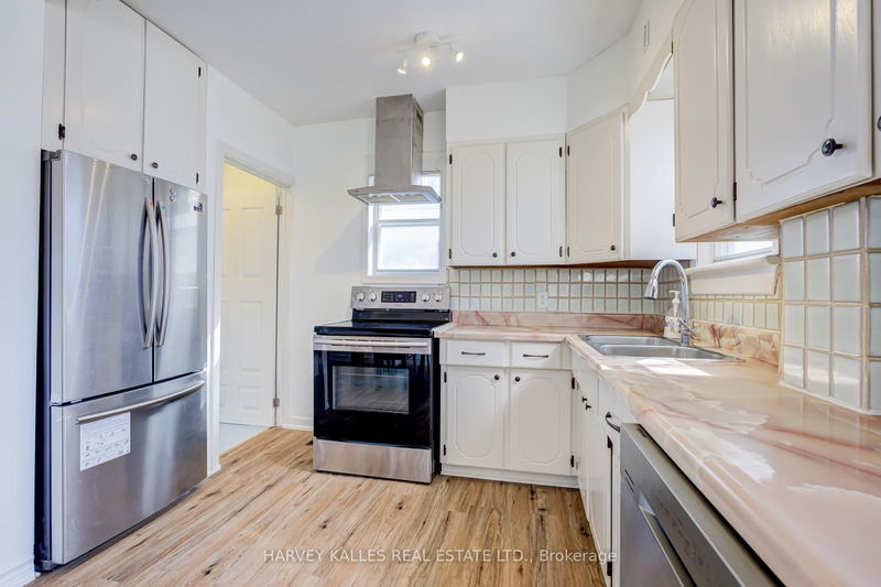 Preview image for 562 Royal York Rd, Toronto