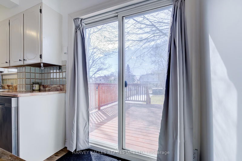 Preview image for 562 Royal York Rd, Toronto