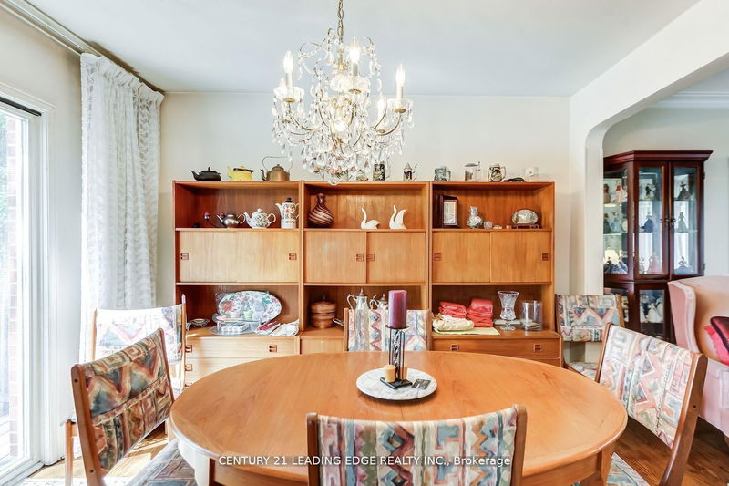 Preview image for 19 Royaleigh Ave, Toronto